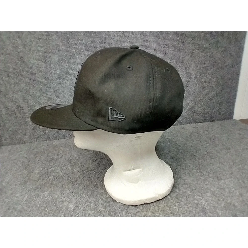 New Era 9FIFTY San Diego Padres Snapback Hat Blackout MLB SD Logo Cap Mens